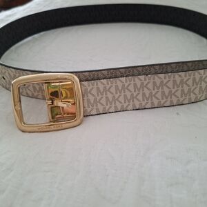 MICHAEL KORS REVERSIBLE BELT CREAM/BROWN LOGO ALL OVER.